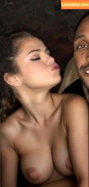 Selena Gomez photo #3180