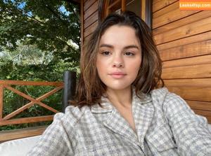 Selena Gomez photo #3194