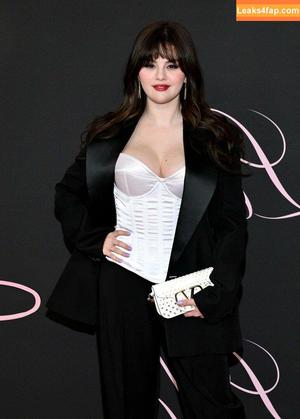 Selena Gomez photo #3234