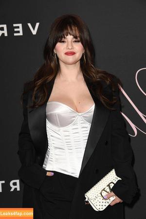 Selena Gomez photo #3247