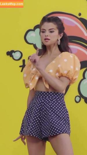 Selena Gomez photo #3296