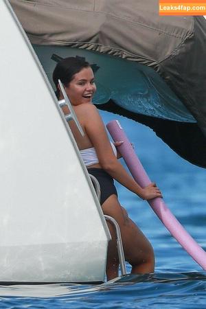 Selena Gomez photo #3315