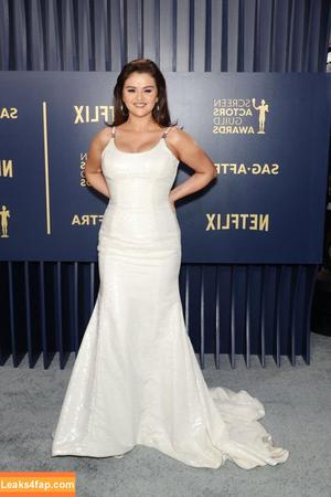 Selena Gomez photo #3421