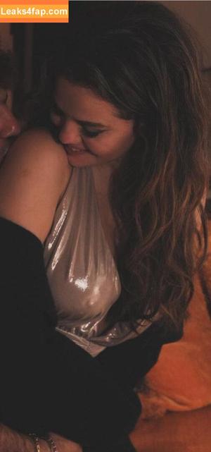 Selena Gomez photo #3555