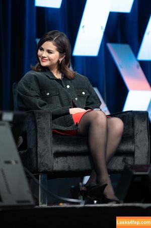 Selena Gomez photo #3600