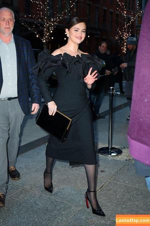 Selena Gomez photo #3693