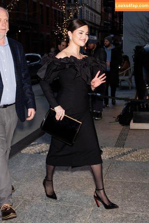 Selena Gomez photo #3699