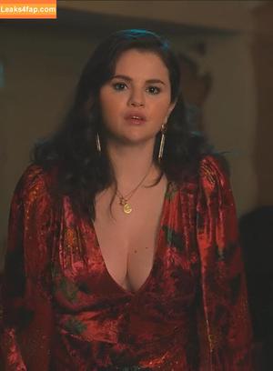 Selena Gomez photo #3718