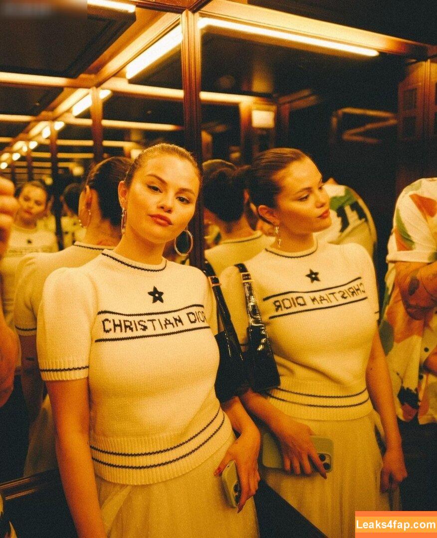Selena Gomez / Selena / https: / selena.gomez / selenagomez leaked photo photo #4114