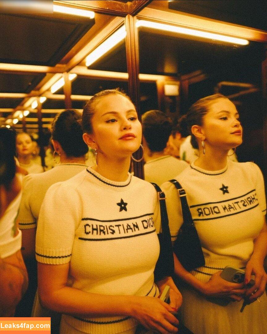 Selena Gomez / Selena / https: / selena.gomez / selenagomez leaked photo photo #4116