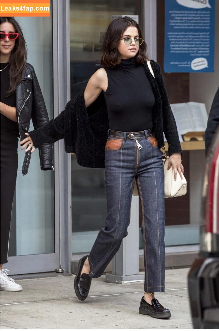 Selena Gomez / Selena / https: / selena.gomez / selenagomez leaked photo photo #4119