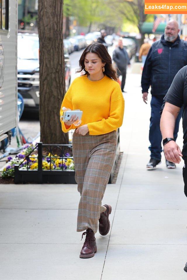 Selena Gomez / Selena / https: / selena.gomez / selenagomez leaked photo photo #4226