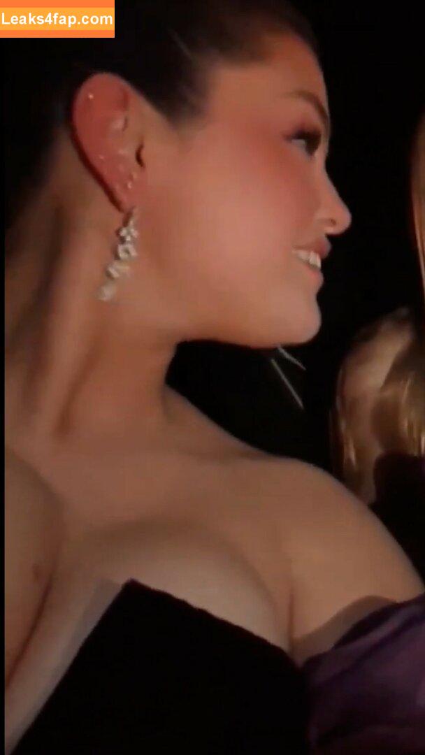 Selena Gomez / Selena / https: / selena.gomez / selenagomez leaked photo photo #4246