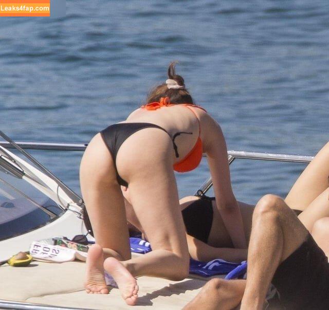 Selena Gomez / Selena / https: / selena.gomez / selenagomez leaked photo photo #4271