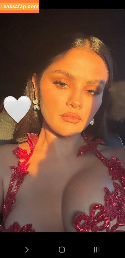 Selena Gomez / Selena / https: / selena.gomez / selenagomez leaked photo photo #4287