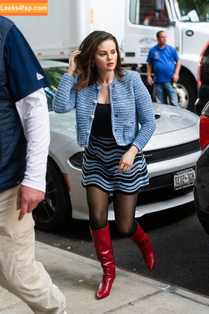 Selena Gomez / Selena / https: / selena.gomez / selenagomez leaked photo photo #4321