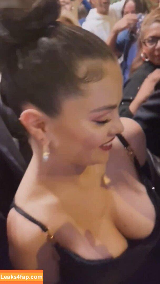 Selena Gomez / Selena / https: / selena.gomez / selenagomez leaked photo photo #4409