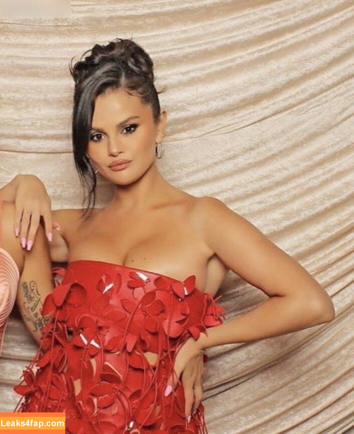 Selena Gomez / Selena / https: / selena.gomez / selenagomez leaked photo photo #4417