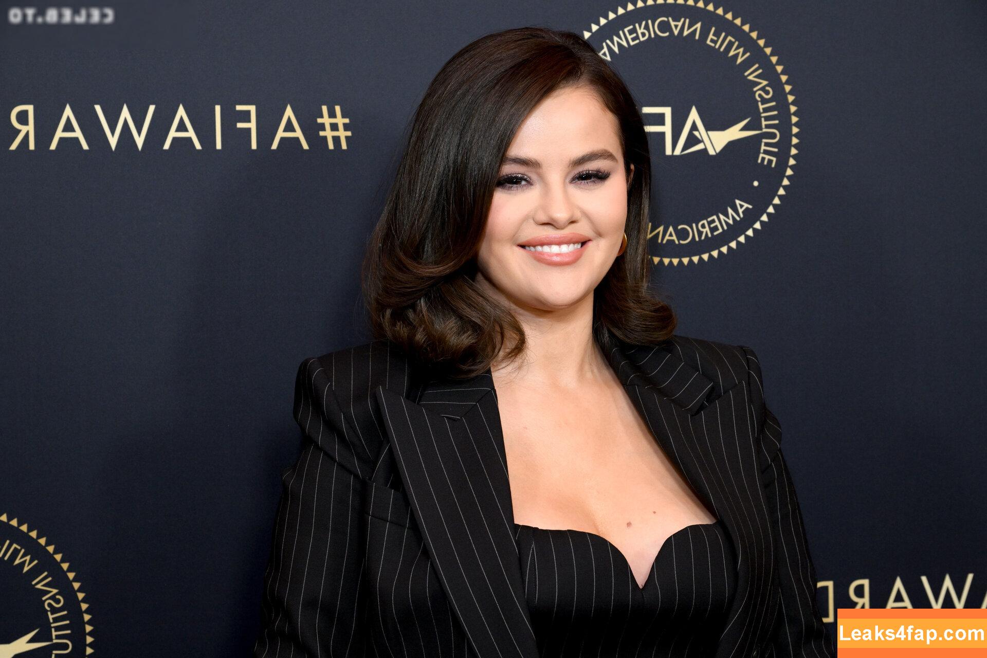 Selena Gomez / Selena / https: / selena.gomez / selenagomez leaked photo photo #4614