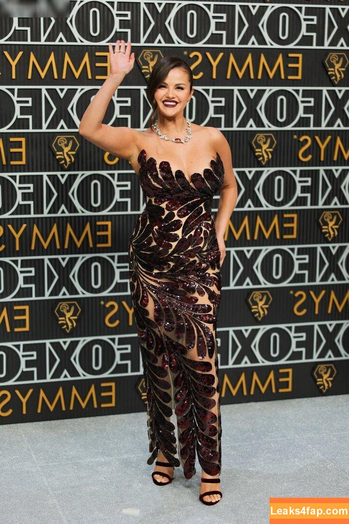 Selena Gomez / Selena / https: / selena.gomez / selenagomez leaked photo photo #4643