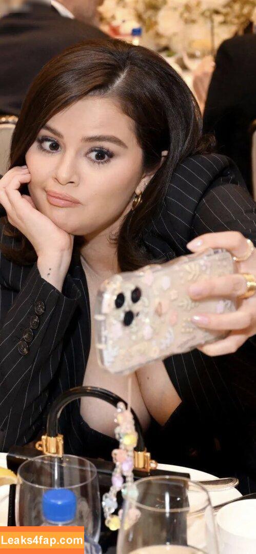 Selena Gomez / Selena / https: / selena.gomez / selenagomez leaked photo photo #4645