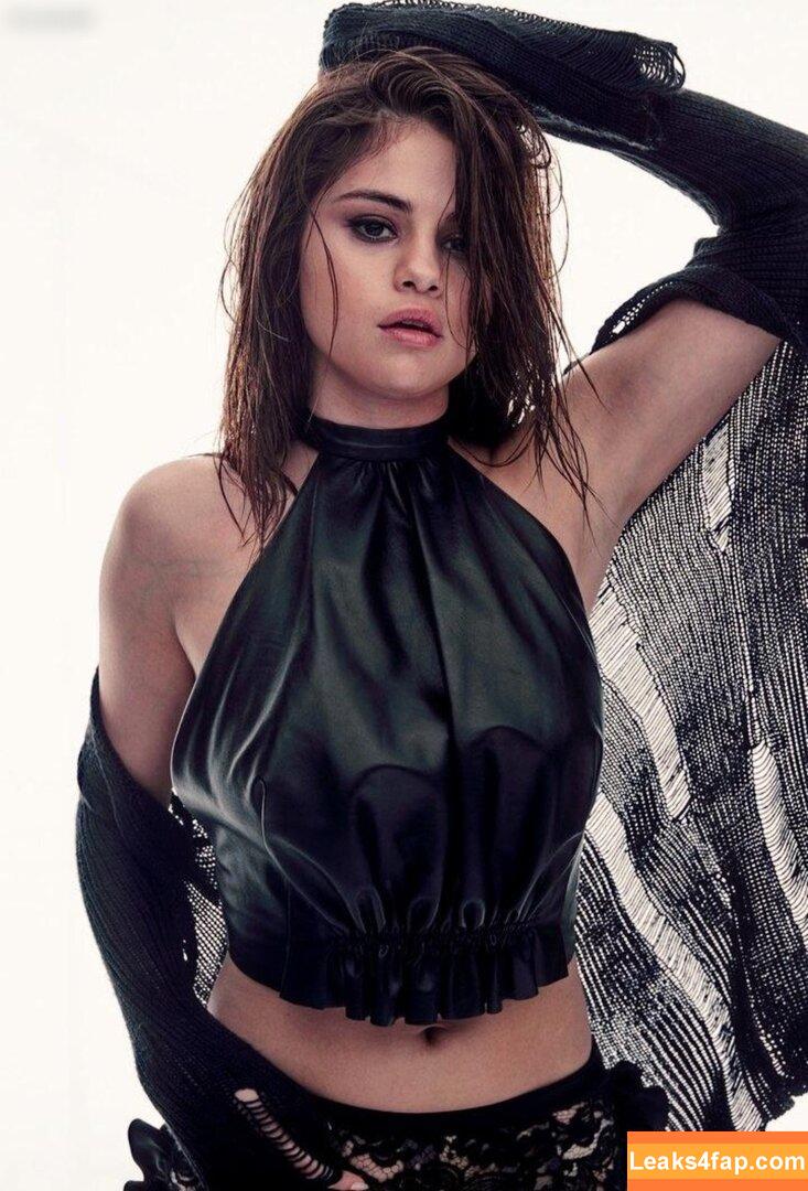 Selena Gomez / Selena / https: / selena.gomez / selenagomez leaked photo photo #4663