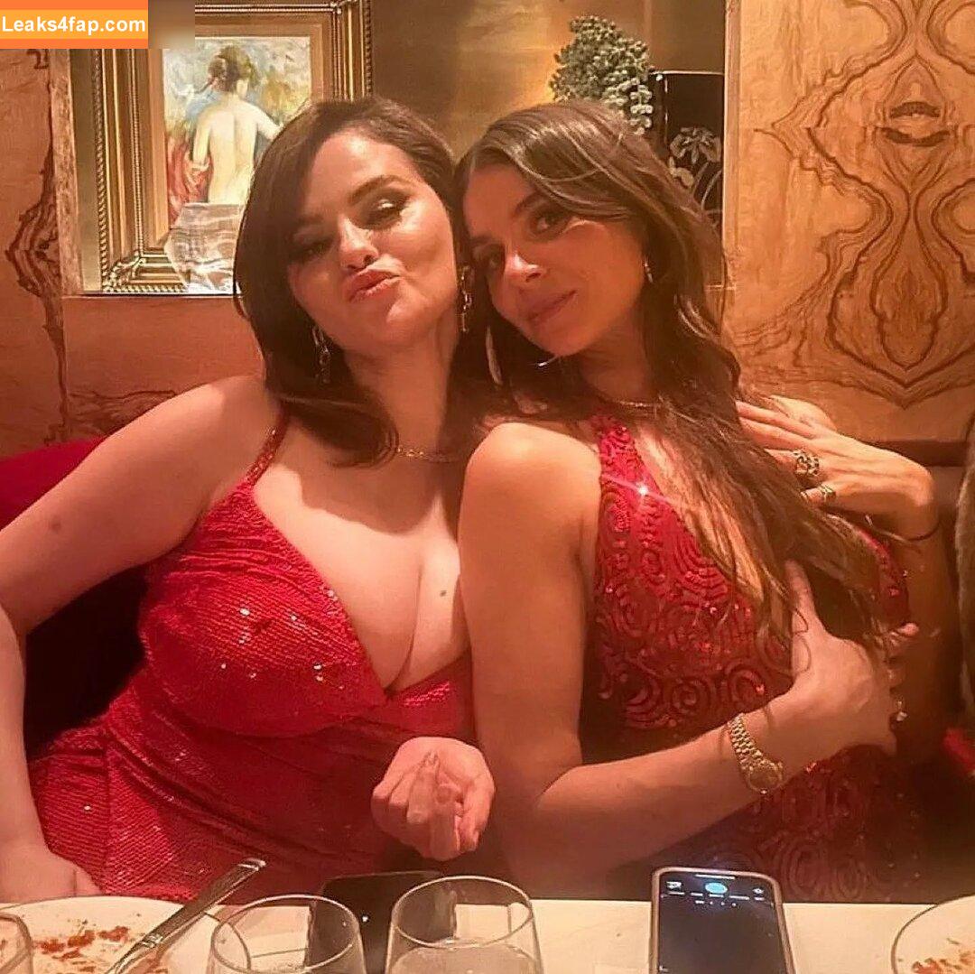 Selena Gomez / Selena / https: / selena.gomez / selenagomez leaked photo photo #4799