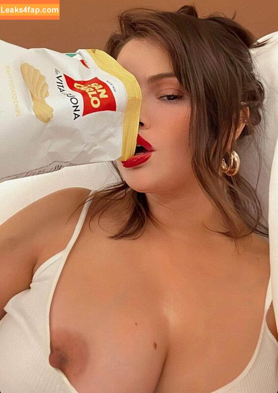 Selena Gomez / Selena / https: / selena.gomez / selenagomez leaked photo photo #4876