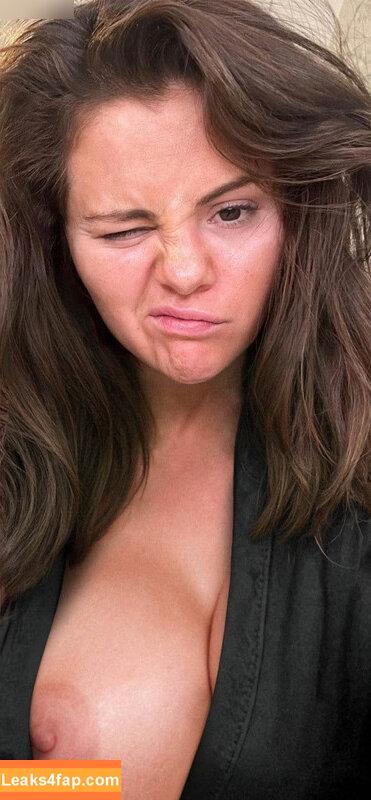 Selena Gomez / Selena / https: / selena.gomez / selenagomez leaked photo photo #4877