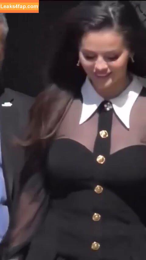 Selena Gomez / Selena / https: / selena.gomez / selenagomez leaked photo photo #4900
