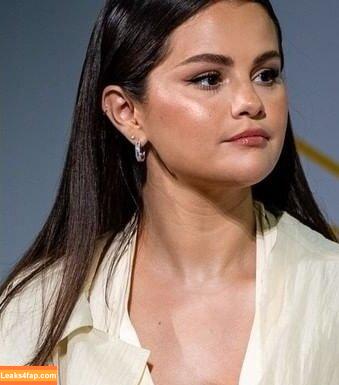 Selena Gomez / Selena / https: / selena.gomez / selenagomez leaked photo photo #4969