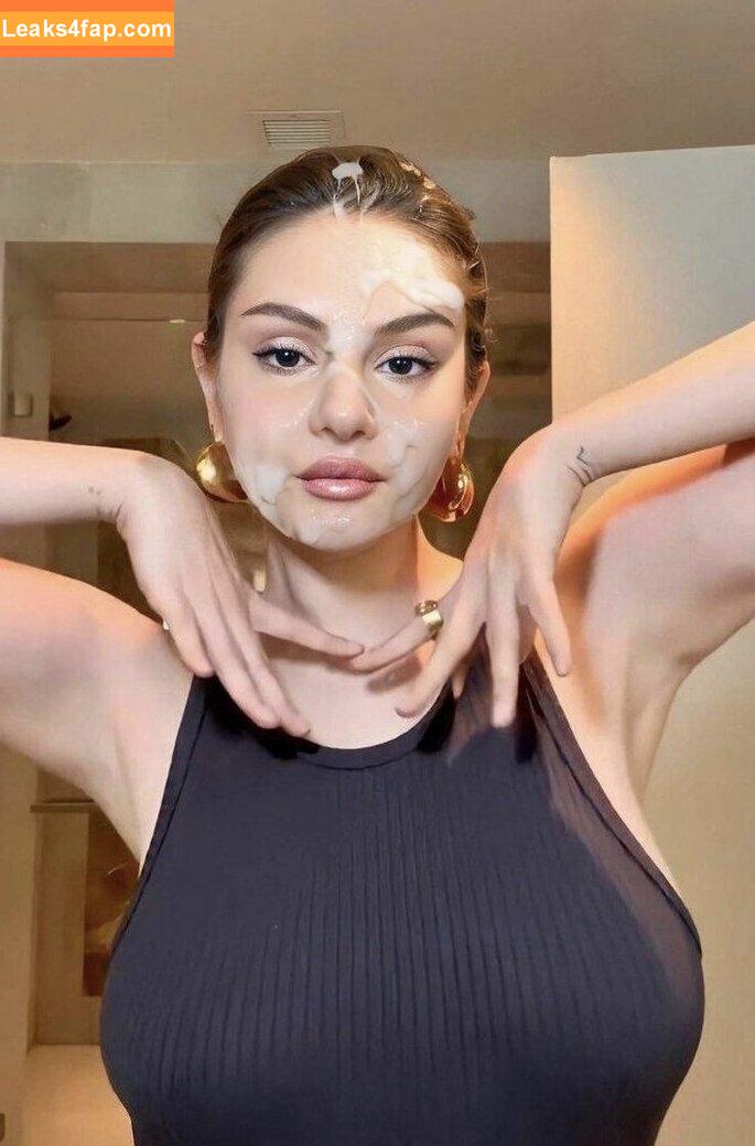 Selena Gomez / Selena / https: / selena.gomez / selenagomez leaked photo photo #4997