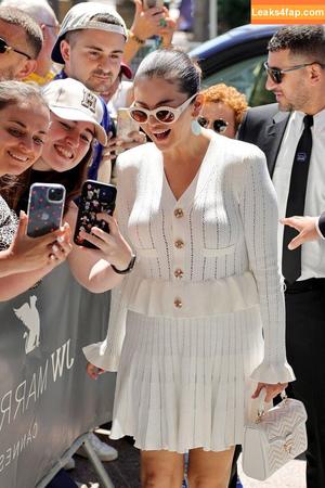Selena Gomez фото #4012