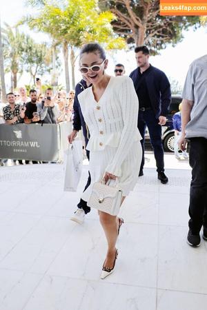 Selena Gomez photo #4027