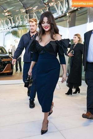 Selena Gomez photo #4069