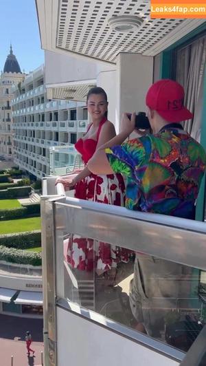 Selena Gomez photo #4096