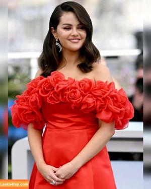 Selena Gomez photo #4148