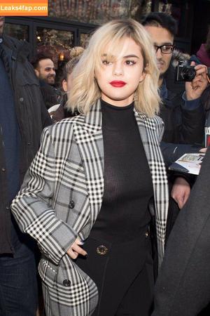 Selena Gomez photo #4167