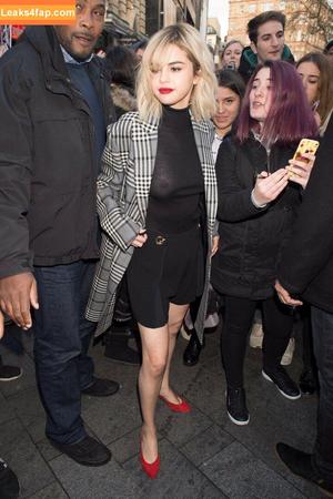 Selena Gomez photo #4169