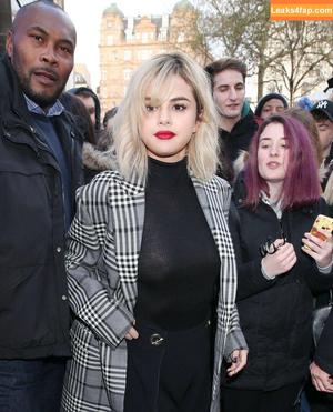 Selena Gomez photo #4171