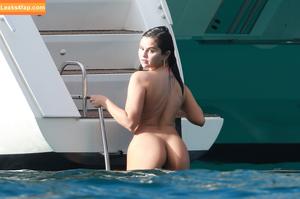 Selena Gomez photo #4237
