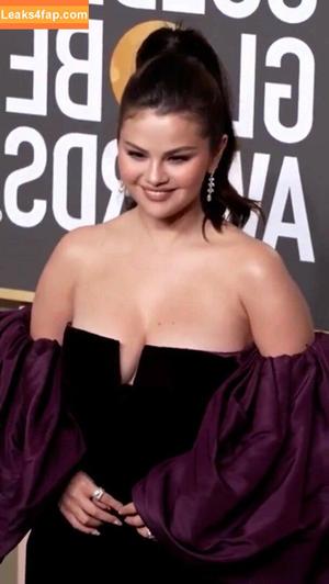 Selena Gomez photo #4241