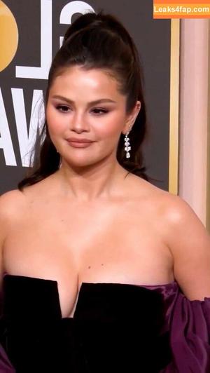 Selena Gomez photo #4244