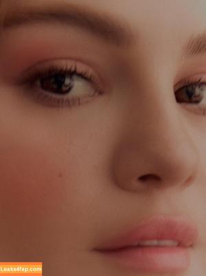Selena Gomez photo #4313