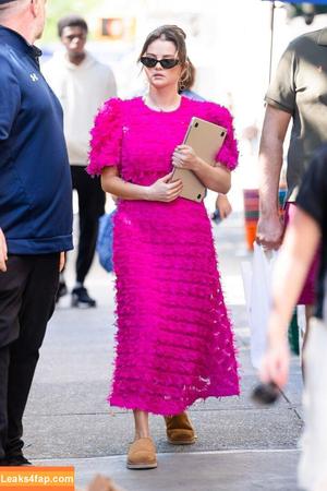 Selena Gomez photo #4372