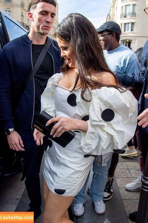 Selena Gomez photo #4398