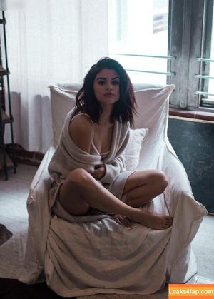 Selena Gomez photo #4570