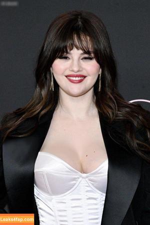 Selena Gomez photo #4671