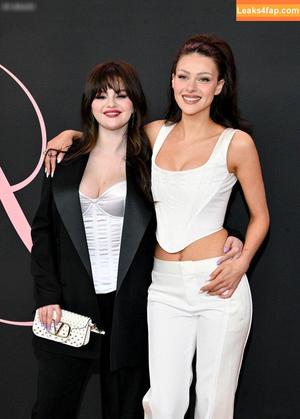 Selena Gomez photo #4686