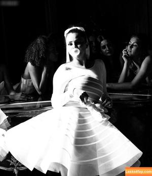 Selena Gomez photo #4731
